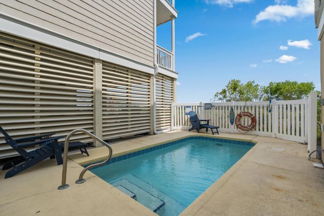 2302 Pointe Marsh Ln., North Myrtle Beach, SC 29582