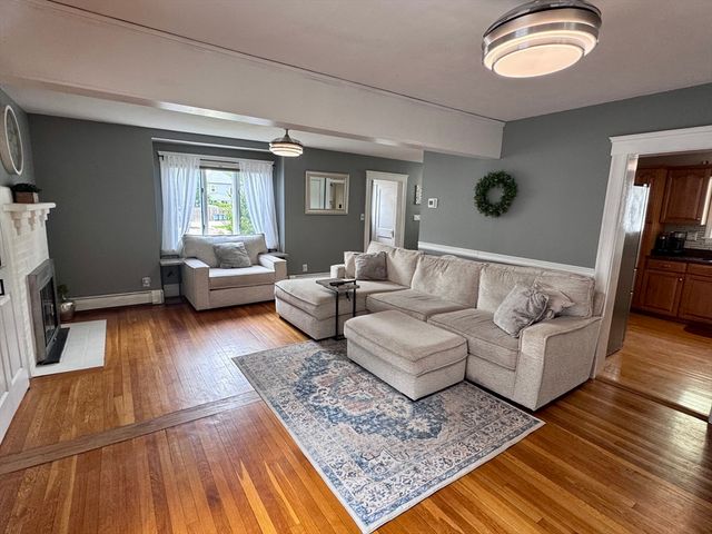 12 Palmer Ave, Saugus, MA 01906