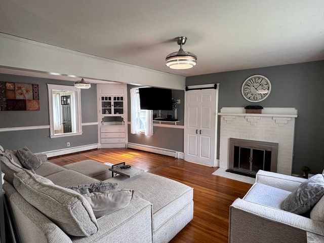 12 Palmer Ave, Saugus, MA 01906