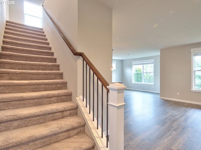 3686 Ne PIONEER St, Camas, WA 98607