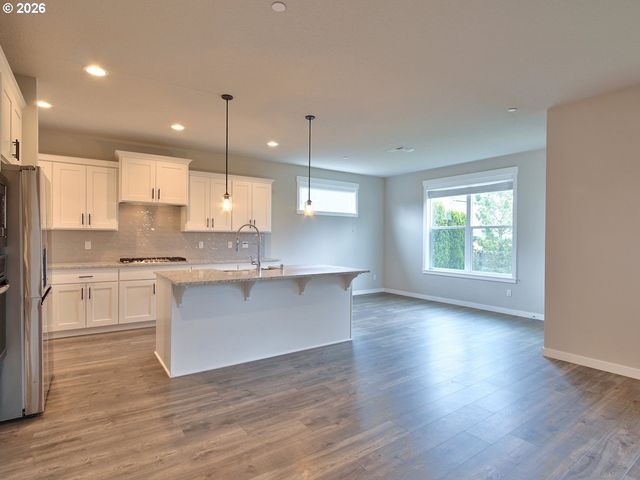 3686 Ne PIONEER St, Camas, WA 98607