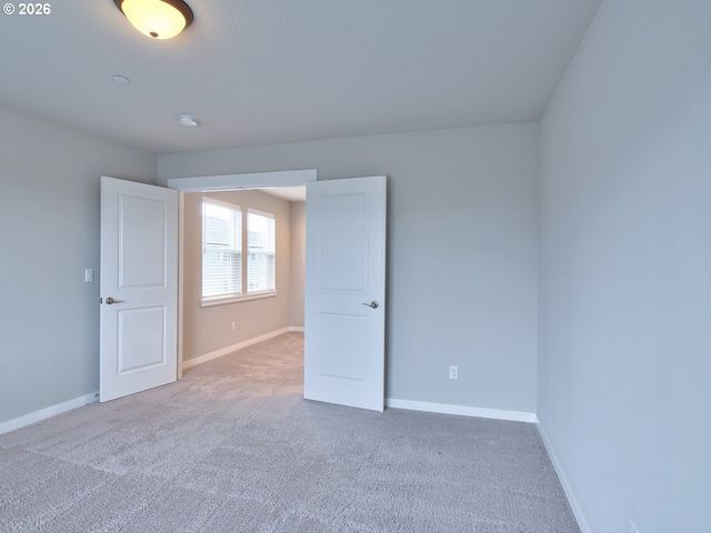 3686 Ne PIONEER St, Camas, WA 98607