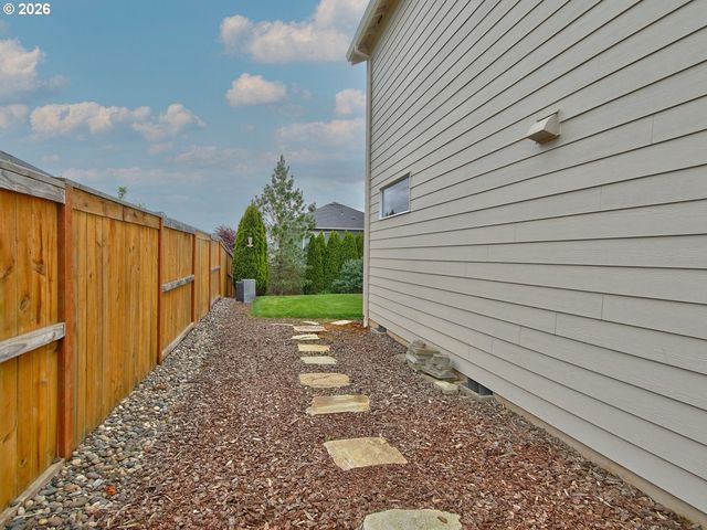 3686 Ne PIONEER St, Camas, WA 98607