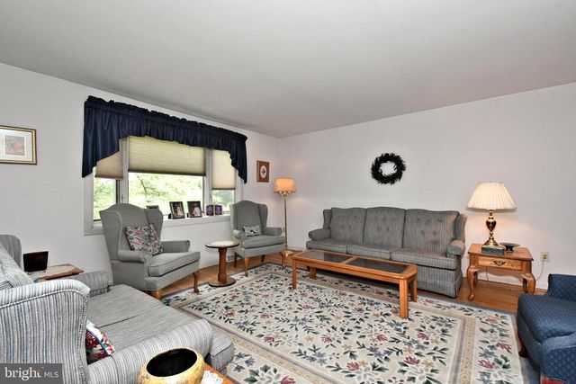 1002 TELEGRAPH RD, Perkasie, PA 18944