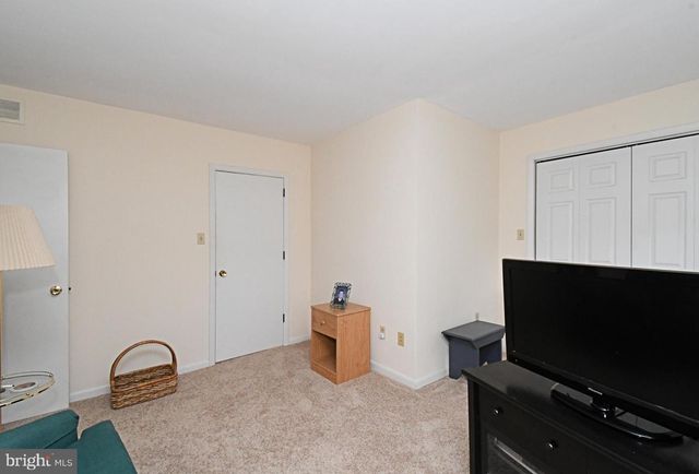 1002 TELEGRAPH RD, Perkasie, PA 18944