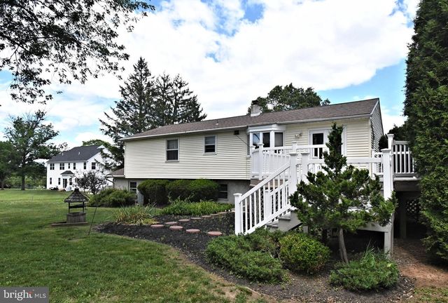 1002 TELEGRAPH RD, Perkasie, PA 18944