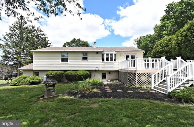 1002 TELEGRAPH RD, Perkasie, PA 18944
