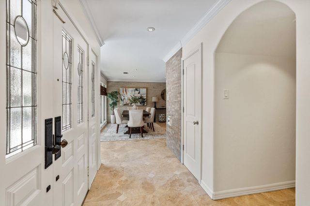 10034 Meadow Lake Lane, Houston, TX 77042