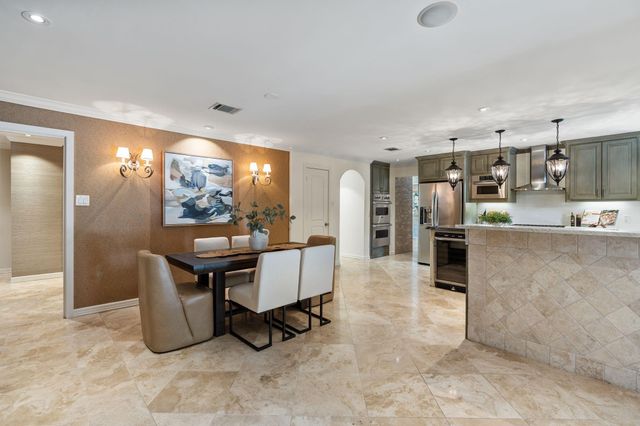 10034 Meadow Lake Lane, Houston, TX 77042