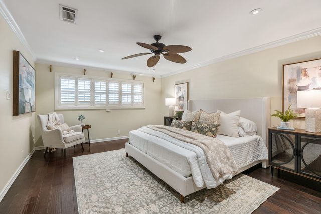 10034 Meadow Lake Lane, Houston, TX 77042