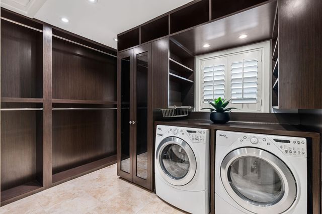 10034 Meadow Lake Lane, Houston, TX 77042