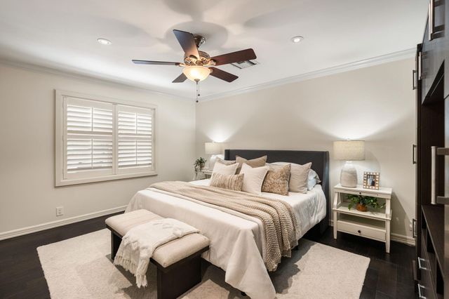 10034 Meadow Lake Lane, Houston, TX 77042