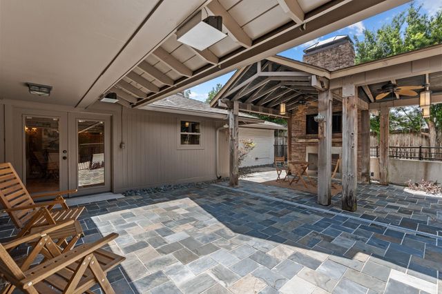 10034 Meadow Lake Lane, Houston, TX 77042