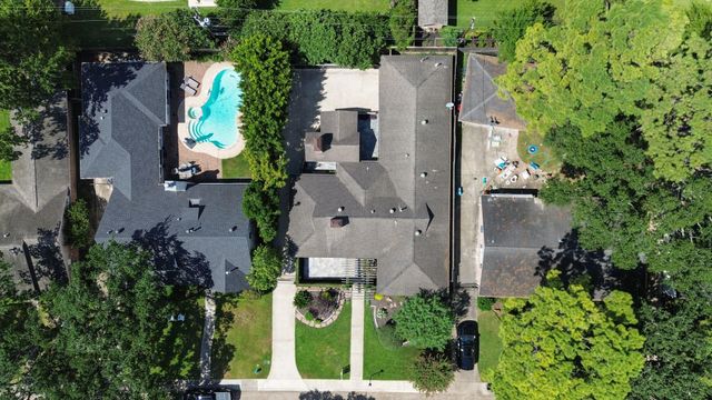 10034 Meadow Lake Lane, Houston, TX 77042