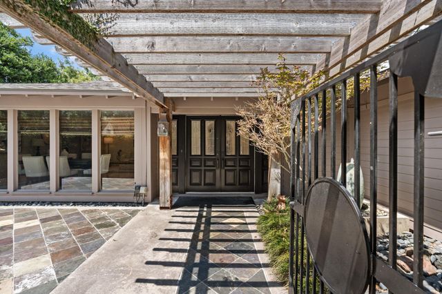 10034 Meadow Lake Lane, Houston, TX 77042