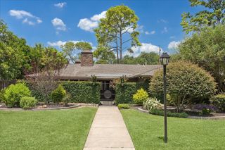 10034 Meadow Lake Lane, Houston, TX 77042