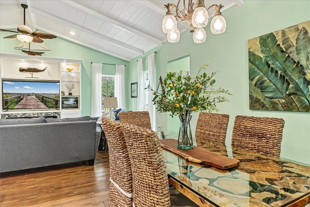 53 Old Cottage Beach, Rockport, TX 78382