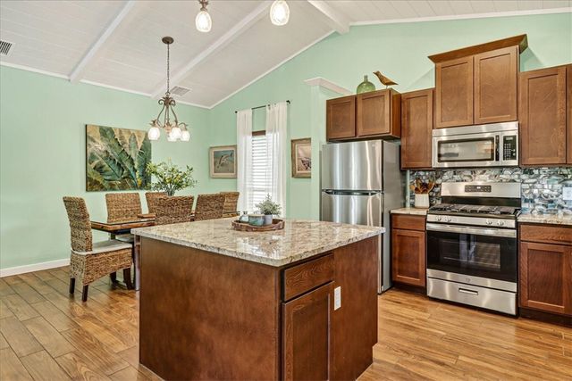 53 Old Cottage Beach, Rockport, TX 78382