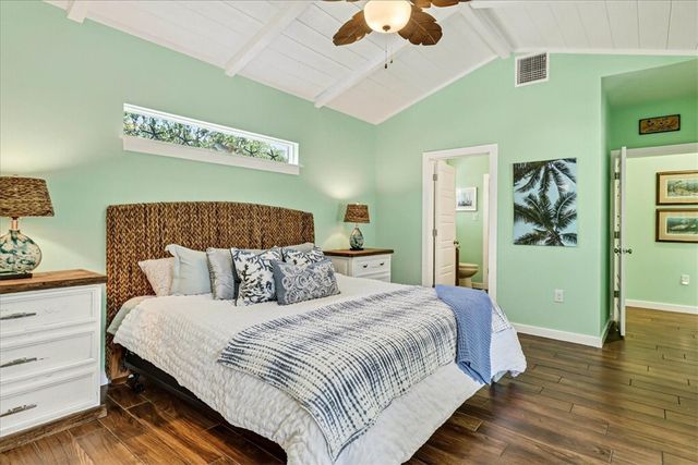 53 Old Cottage Beach, Rockport, TX 78382