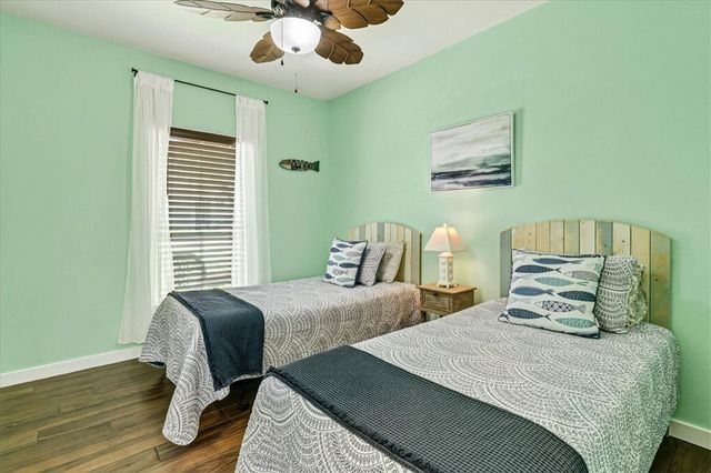 53 Old Cottage Beach, Rockport, TX 78382