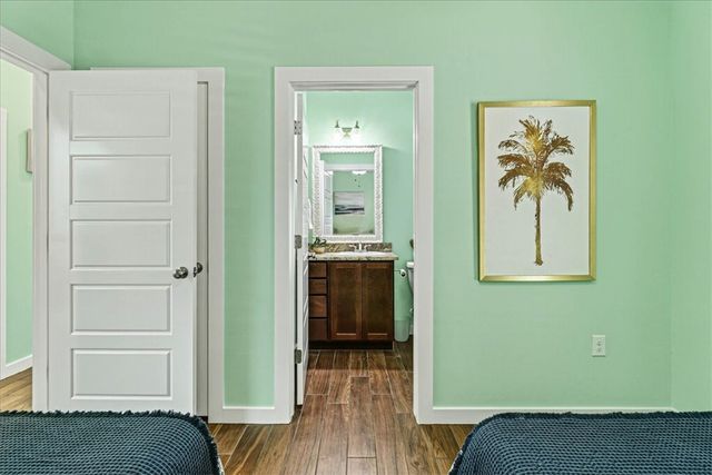 53 Old Cottage Beach, Rockport, TX 78382
