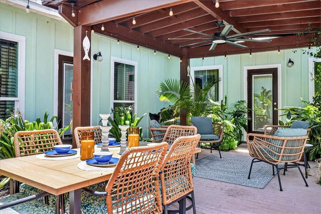 53 Old Cottage Beach, Rockport, TX 78382