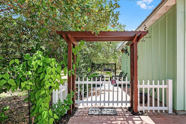 53 Old Cottage Beach, Rockport, TX 78382