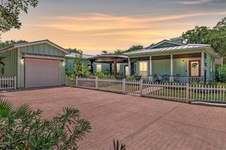 53 Old Cottage Beach, Rockport, TX 78382