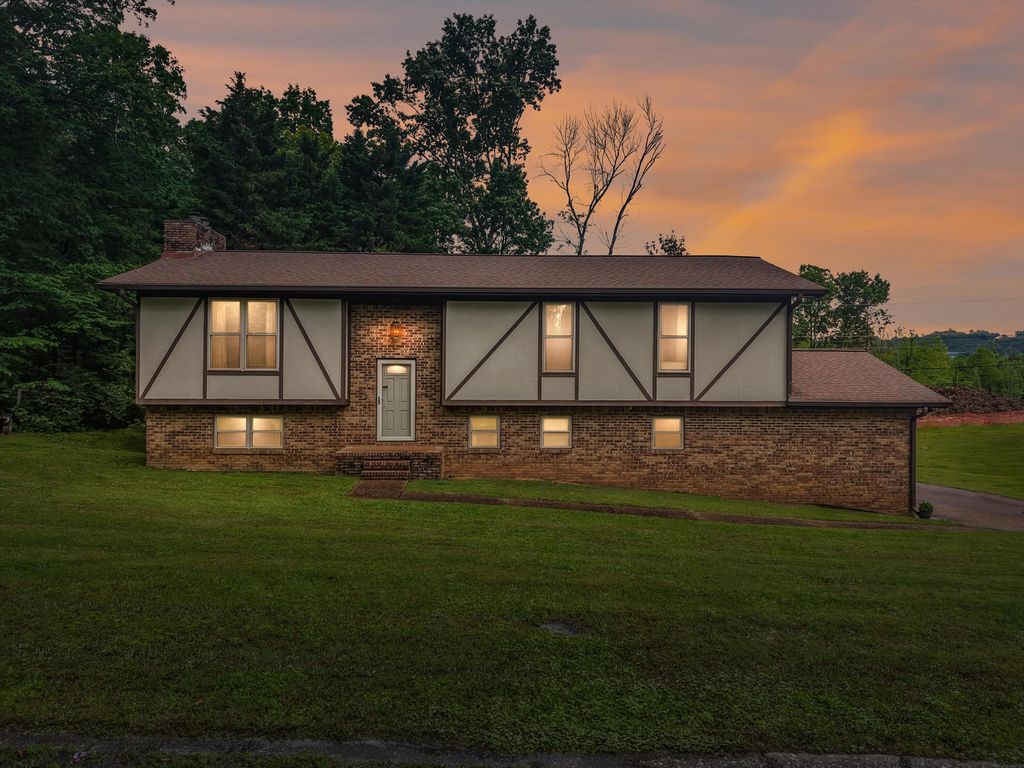 7470 Twin Brook Drive, Chattanooga, TN 37421