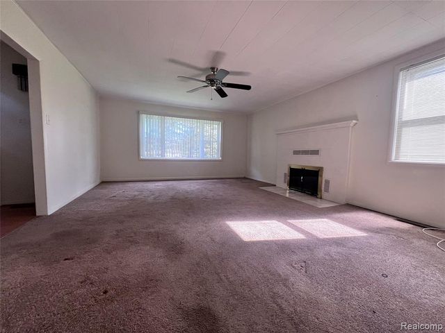 5505 Sunwood Drive, Waterford, MI 48329