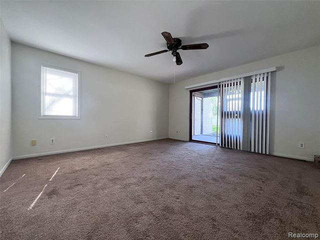 5505 Sunwood Drive, Waterford, MI 48329