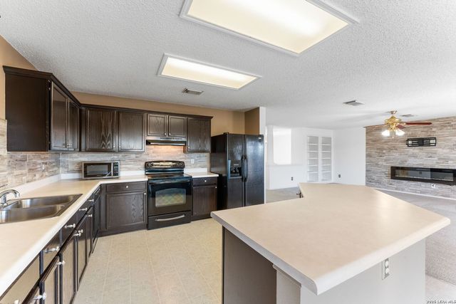 1632 Willow Top, Schertz, TX 78154