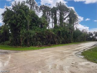 523 San Jose ST, North Fort Myers, FL 33903