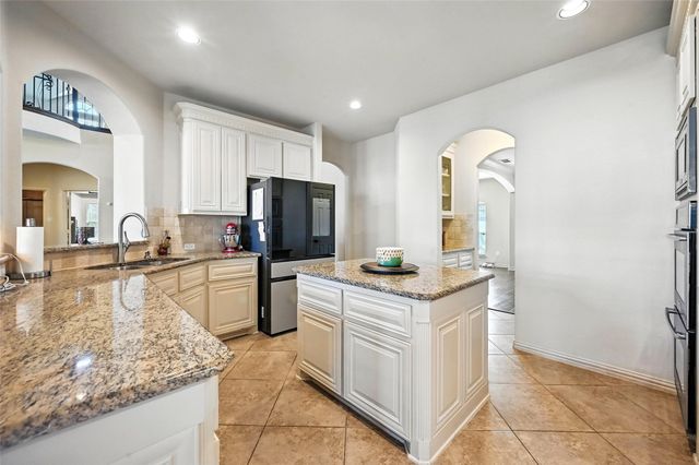 6153 Gibbons Creek Street, Fort Worth, TX 76179