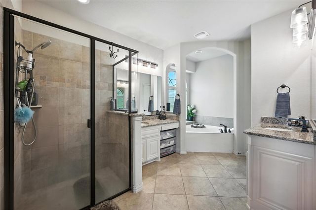 6153 Gibbons Creek Street, Fort Worth, TX 76179