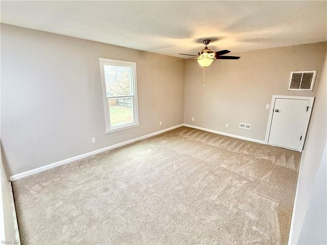 114 Ashford DR, Suffolk, VA 23434