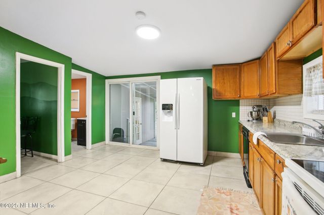 216 W FOX Street, Hastings, FL 32145