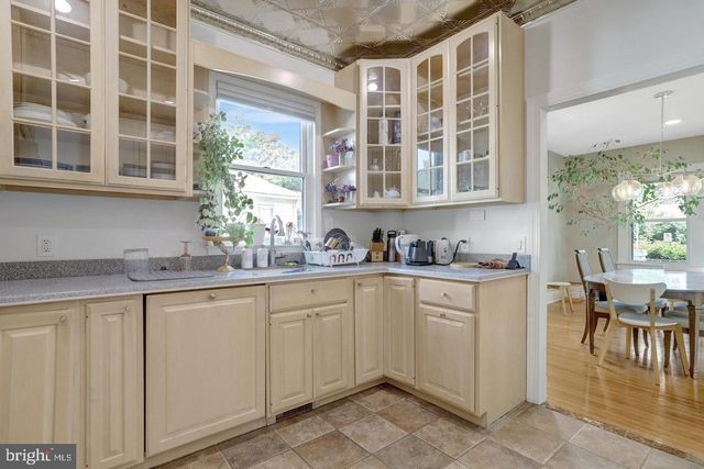 915 20TH ST S, Arlington, VA 22202