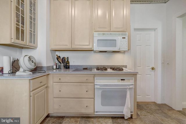 915 20TH ST S, Arlington, VA 22202