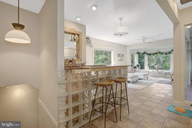 915 20TH ST S, Arlington, VA 22202