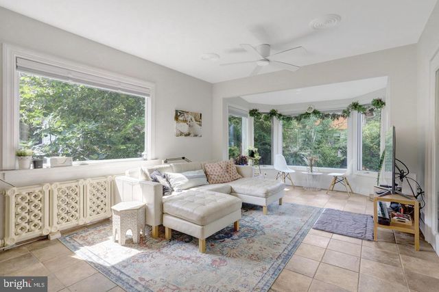 915 20TH ST S, Arlington, VA 22202