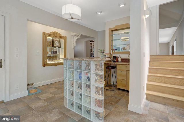 915 20TH ST S, Arlington, VA 22202