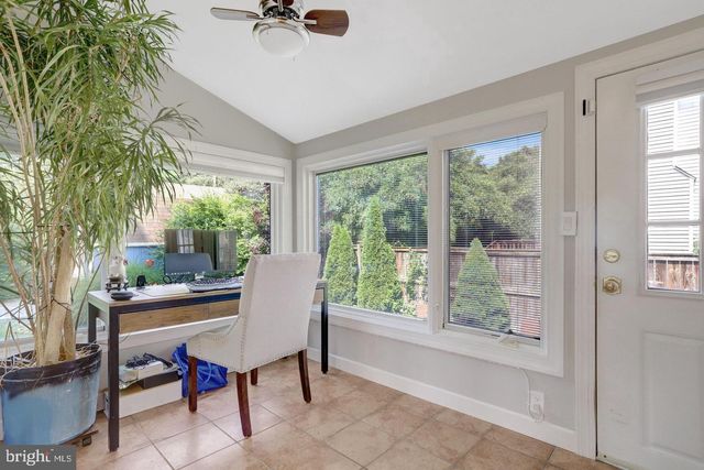 915 20TH ST S, Arlington, VA 22202