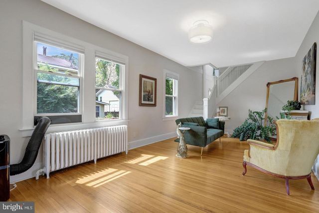 915 20TH ST S, Arlington, VA 22202