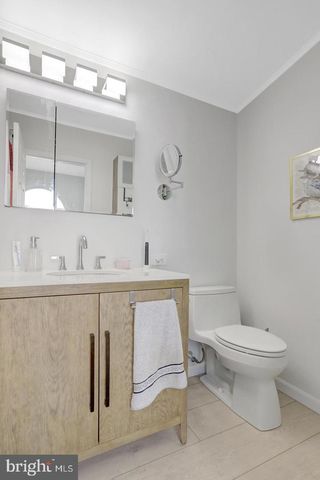 915 20TH ST S, Arlington, VA 22202