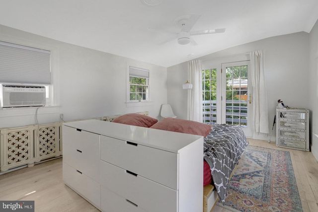 915 20TH ST S, Arlington, VA 22202
