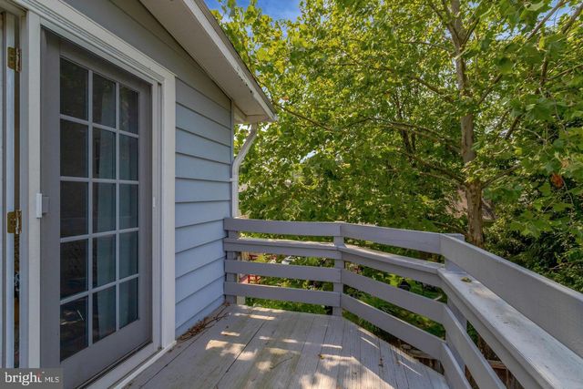 915 20TH ST S, Arlington, VA 22202