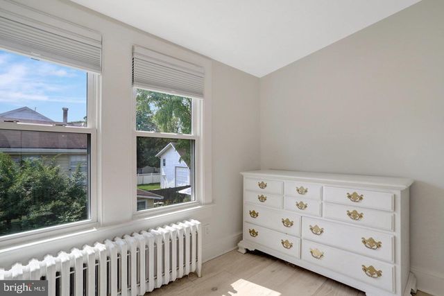 915 20TH ST S, Arlington, VA 22202
