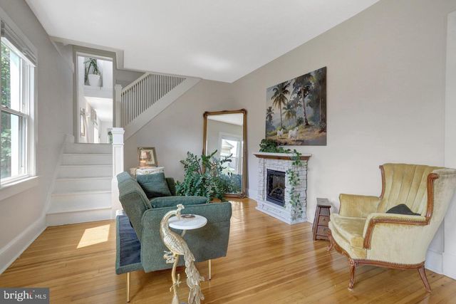 915 20TH ST S, Arlington, VA 22202