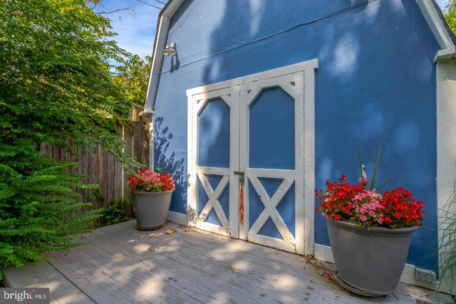 915 20TH ST S, Arlington, VA 22202